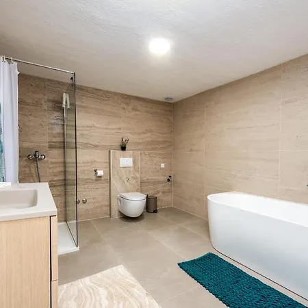 别墅 Zvonimir Zadarvillas *